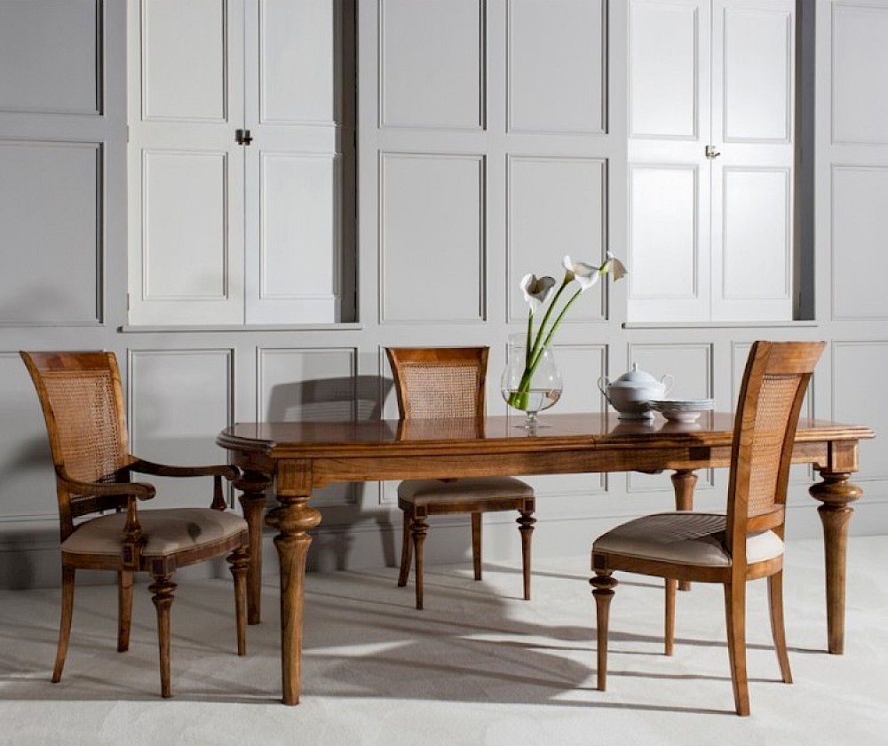 Rembrandt Dining Table