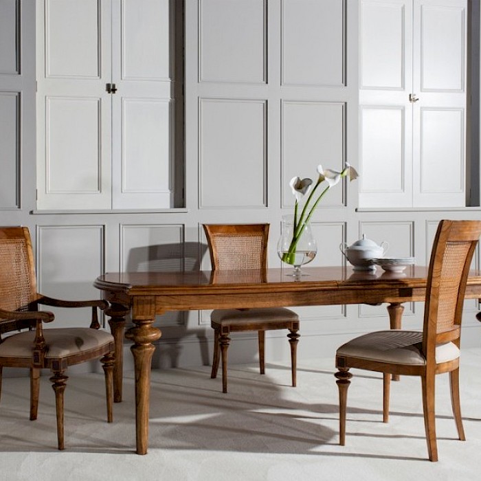 Rembrandt Dining Table